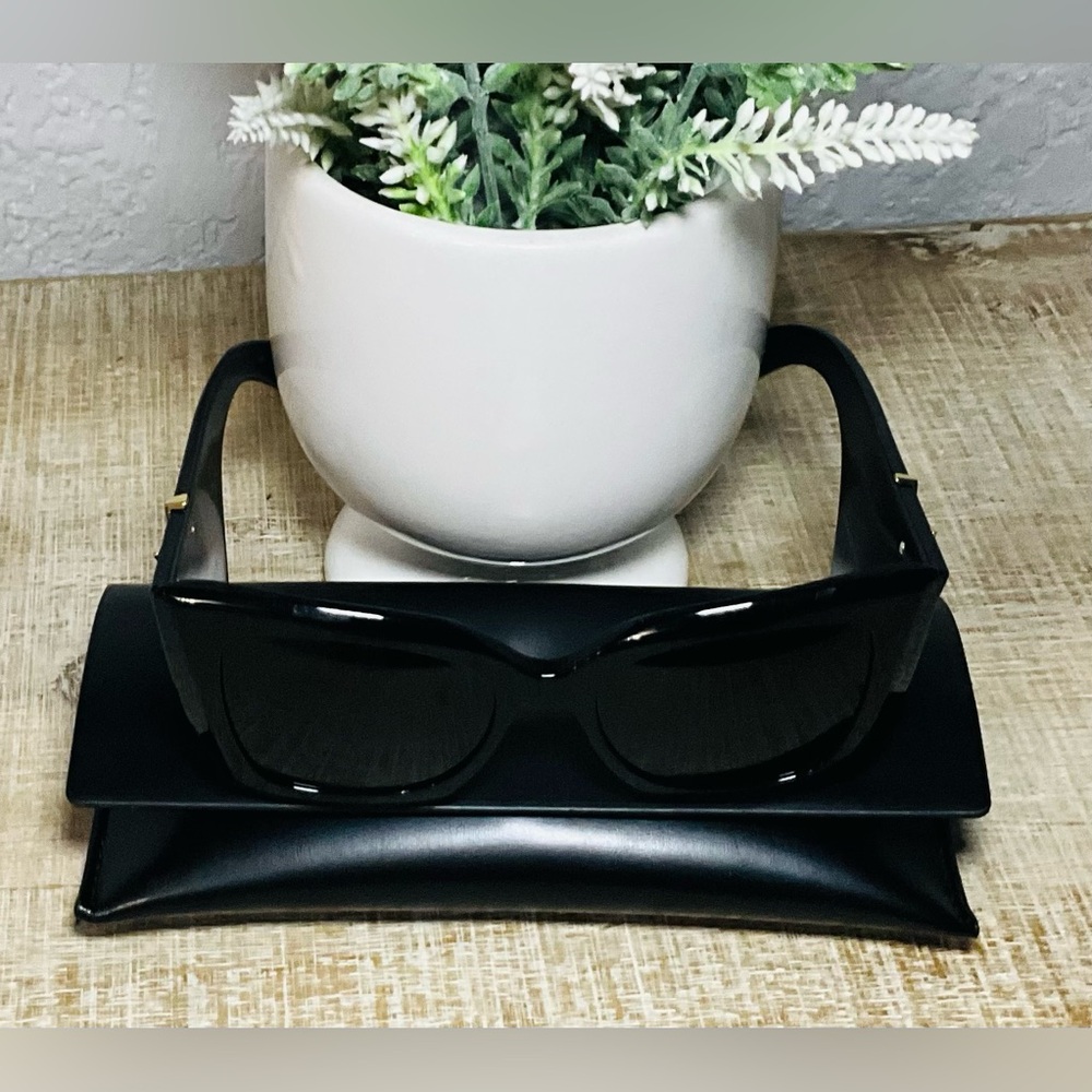 NWOT-Saint Laurent Black Sunglasses Elegant Accessories!-(#0181) - Picture 14 of 15